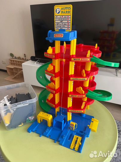 Парковка трек