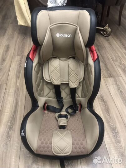 Автокресло Olsson VoyagerFix 1-2-3 с изофикс
