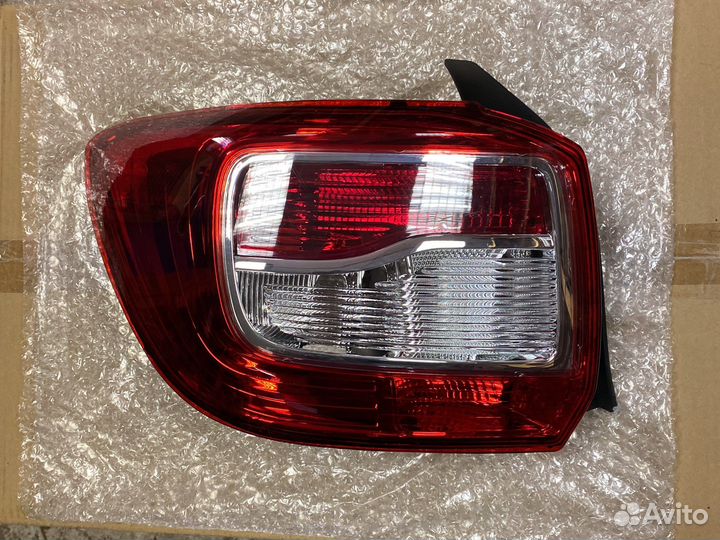 Фонарь задний левый Renault Logan 2