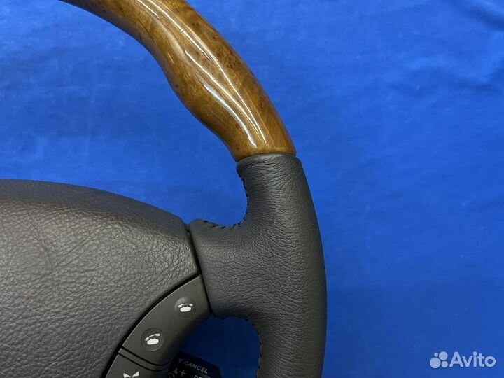 Руль Clazzio с косточкой дерево Land Cruiser 100