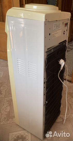 Продается кулер для воды