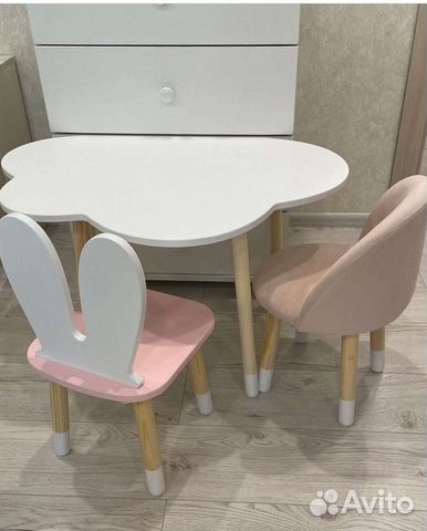 Детский стол и стул