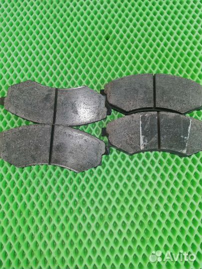 Колодки тормозные nissan largo 1994г. VW30 CD20