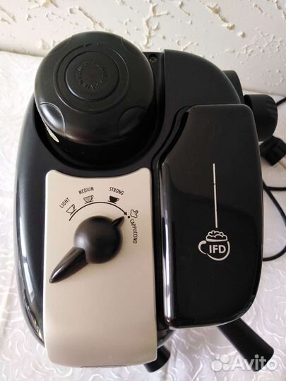 Кофеварка delonghi