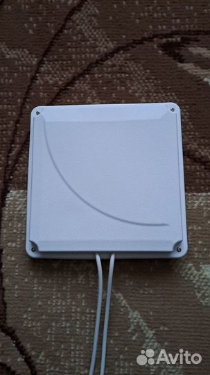 Антенна Huawei DS-4G2smam5M-2sfts9-2MK
