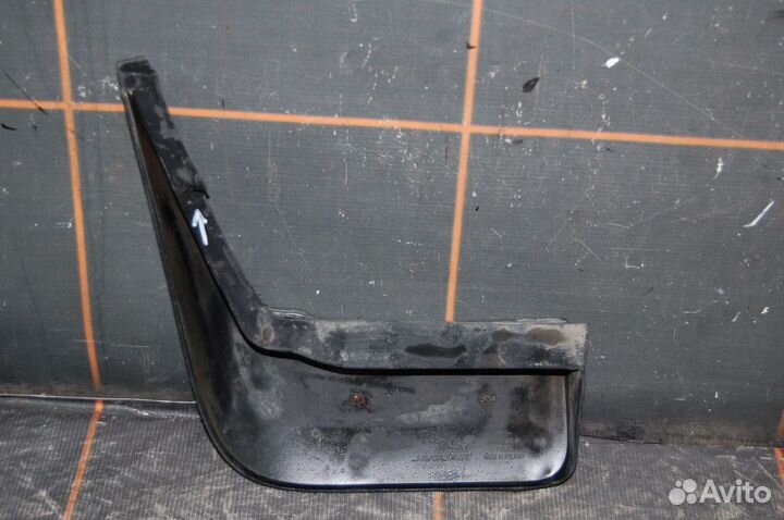 Брызговик передний правый - Jaguar F-Pace