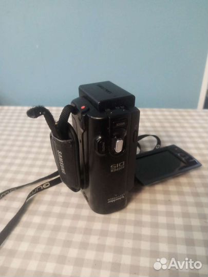Видеокамера Samsung 65x
