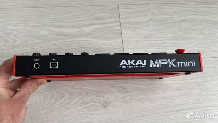 Миди клавиатура akai mpk mini mk3