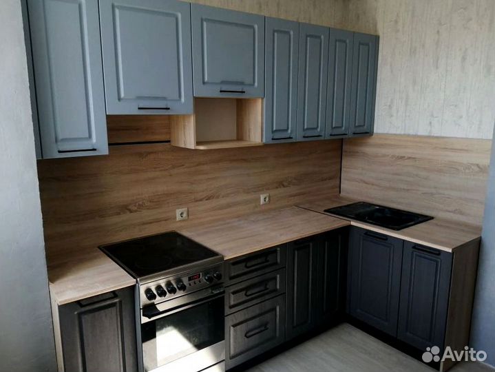 Кухонный гарнитур в стиле хай тек