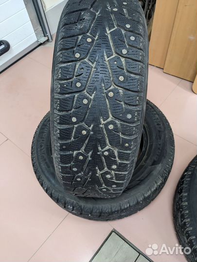 Yokohama Ice Guard F700S 215/65 R16