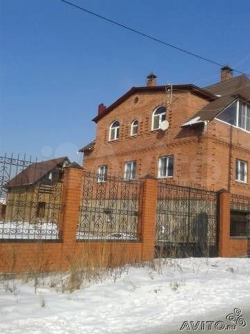 Коттедж 388 м² на участке 8 сот.