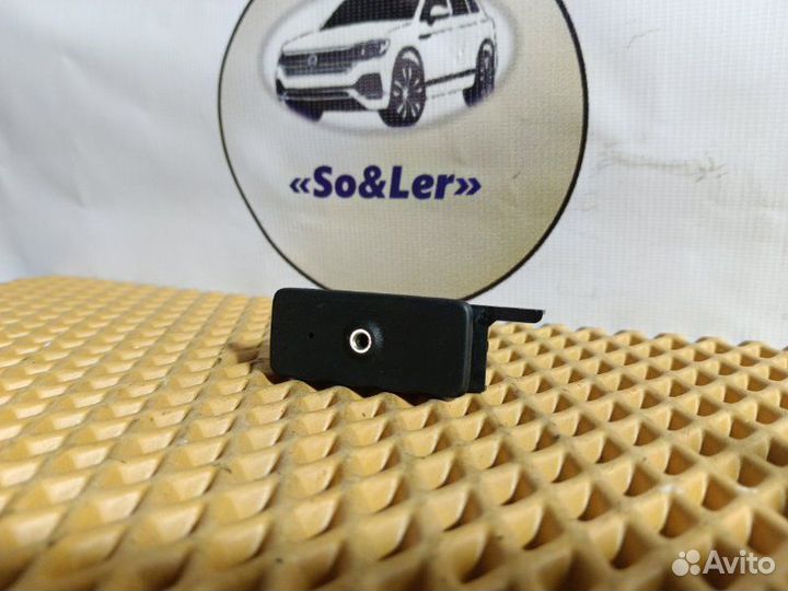 Разъем AUX Volkswagen Touareg GP BKS 2008