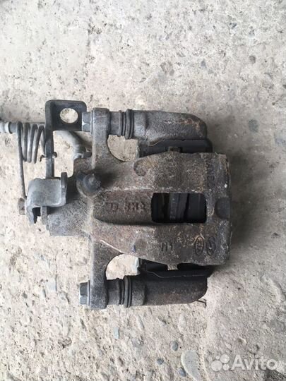 Суппорт задний правый Hyundai Solaris