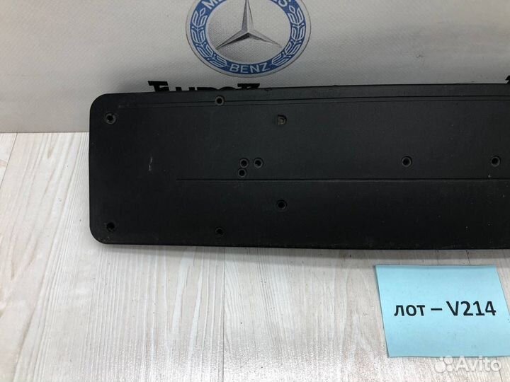 Площадка под передний номер Mercedes W207
