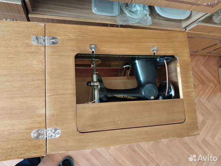 Швейная машинка подольск 2м