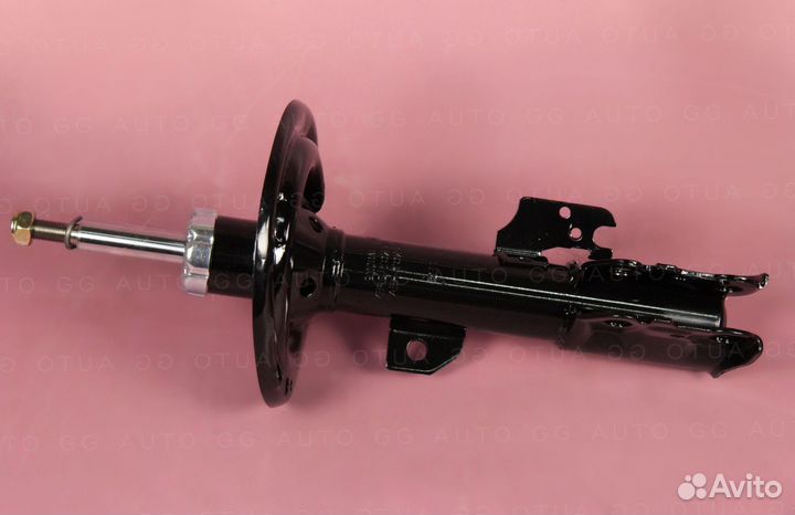 Стойка-амортизатор передний правый Toyota Camry 50
