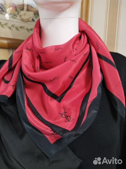 Платок с логотипом YSL