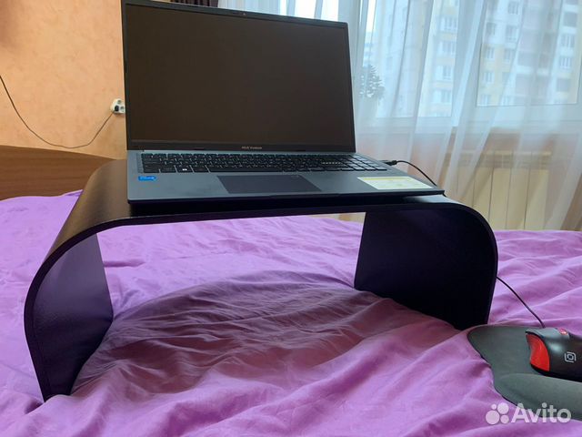 Подставка для ноутбука на кровать