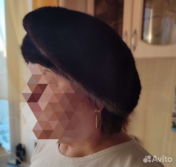 Берет женский норковый 58 размер