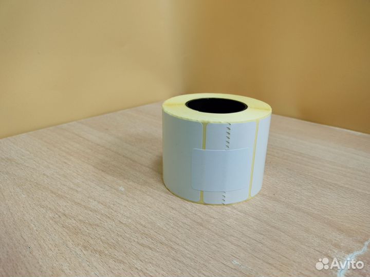 Термоэтикетка 58х40 (600 шт/р) втулка 40 мм