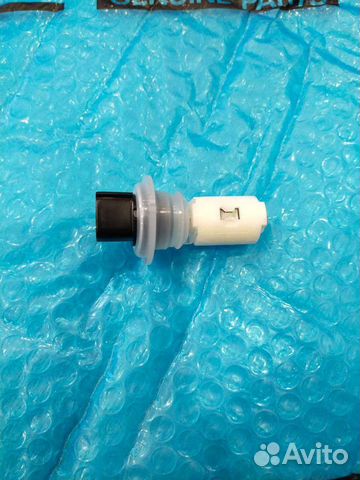 Датчик уровня жидкости Тойота Камри 70