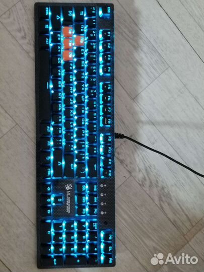 Игровая механическая клавиатура