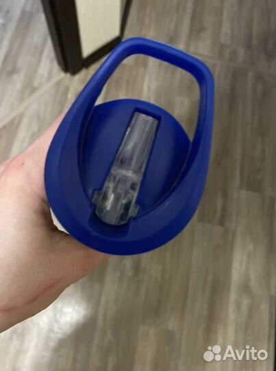 Спортивная бутылка для воды