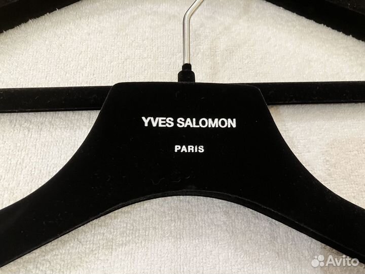 Вешалка плечики Yves Salomon, Balmain, Blumarine