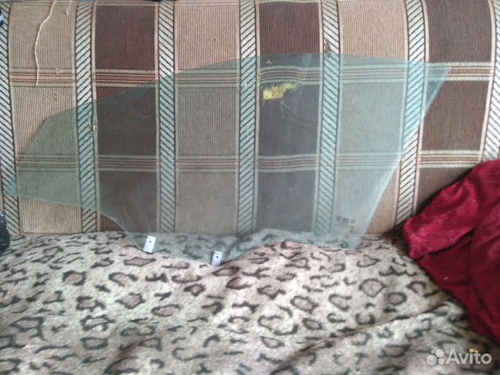 Стекло на chevrolet lacetti передние посажирское