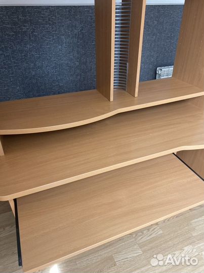 Компьютерный стол