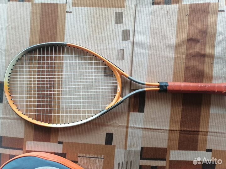 Теннисная ракетка для большого тенниса