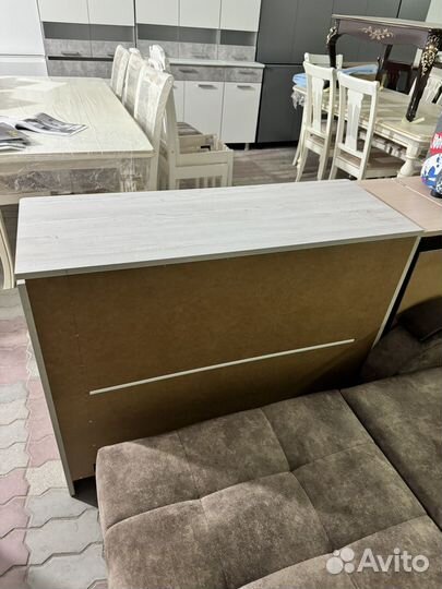 Камод моника