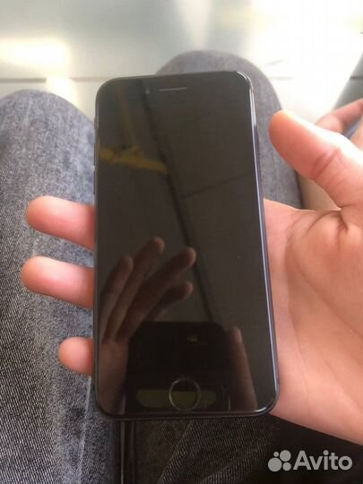 iPhone 8, 64 ГБ