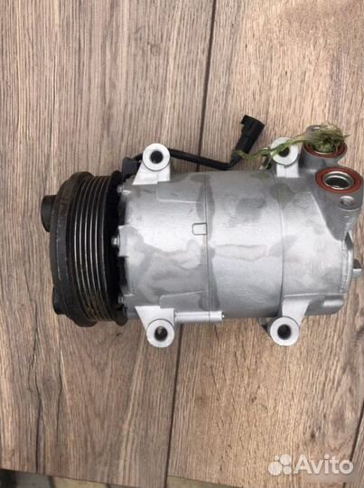 Компрессор кондиционера Ford Focus 2 2009