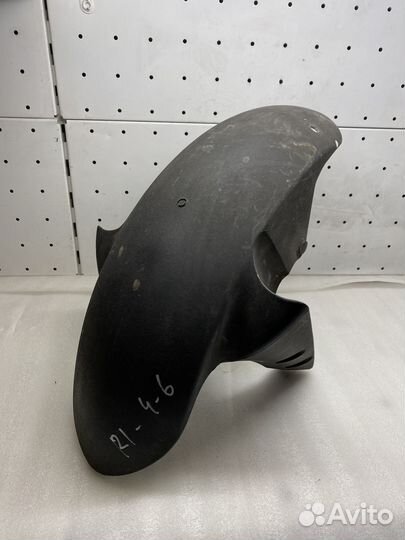 Крыло для yamaha R1 04-06 Г