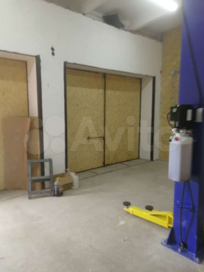 Гараж, > 30 м²