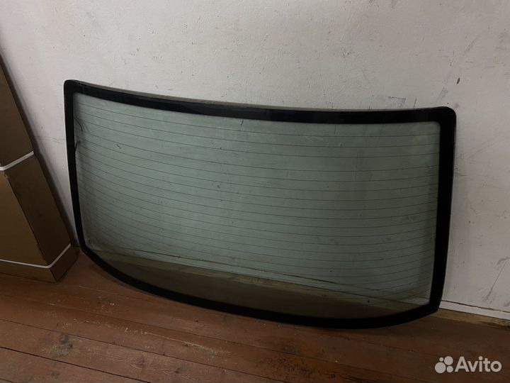 Заднее стекло bmw e34