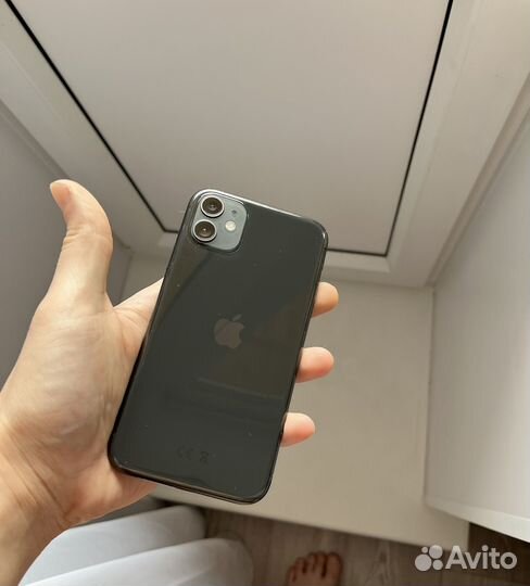 iPhone 11, 64 ГБ