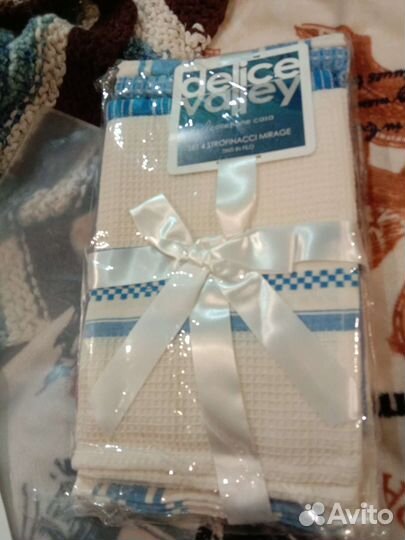 Подарочный комплект кухонных полотенец.Плед