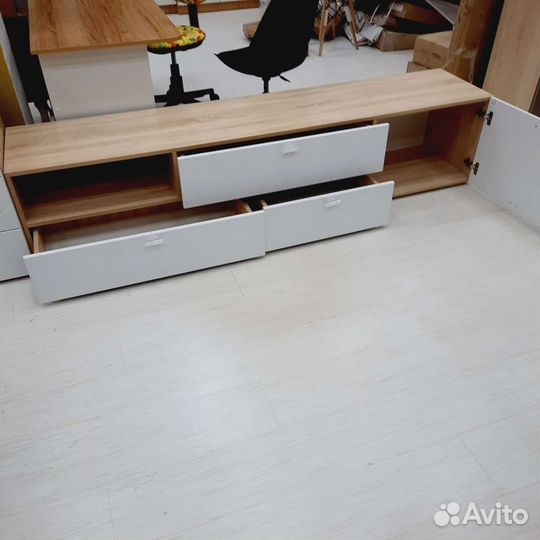 Тумба под телевизор