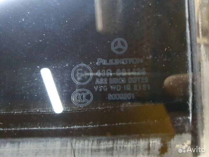 Стекло задней левой двери Mercedes S-Class W220