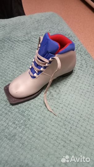 Лыжные ботинки