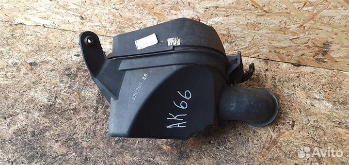 Корпус воздушного фильтра Cadillac SRX 1 2003-2009