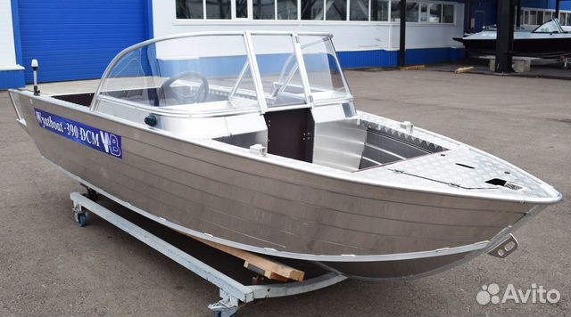 Новая Wyatboat 390DCM с увеличенными бортами