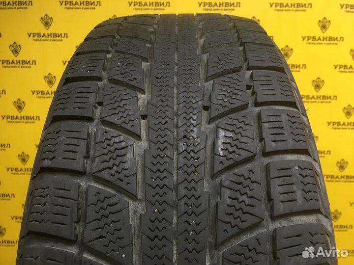 Triangle TR777 215/60 R17 96T