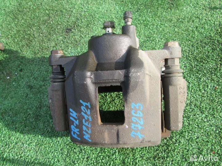 Суппорт передний левый Toyota Corolla Fielder