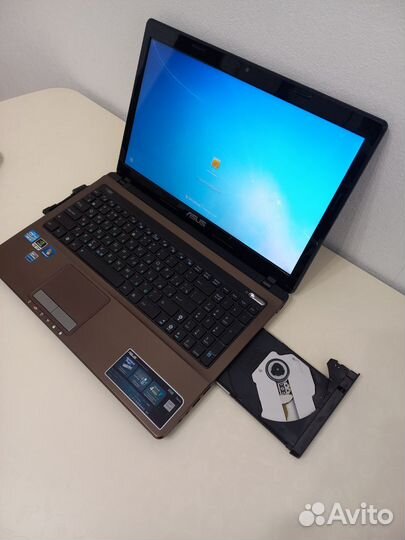 Ноутбук asus