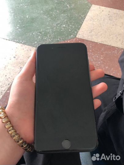 iPhone 8 Plus, 64 ГБ