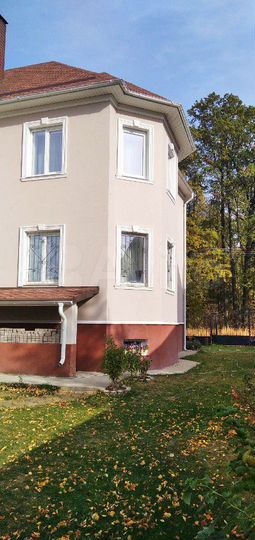 Коттедж 250 м² на участке 8 сот.