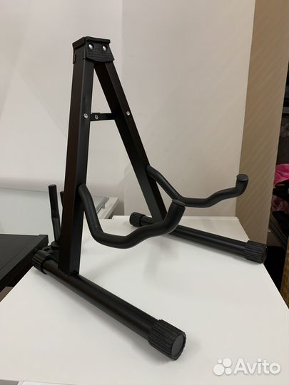 Стойка для гитары